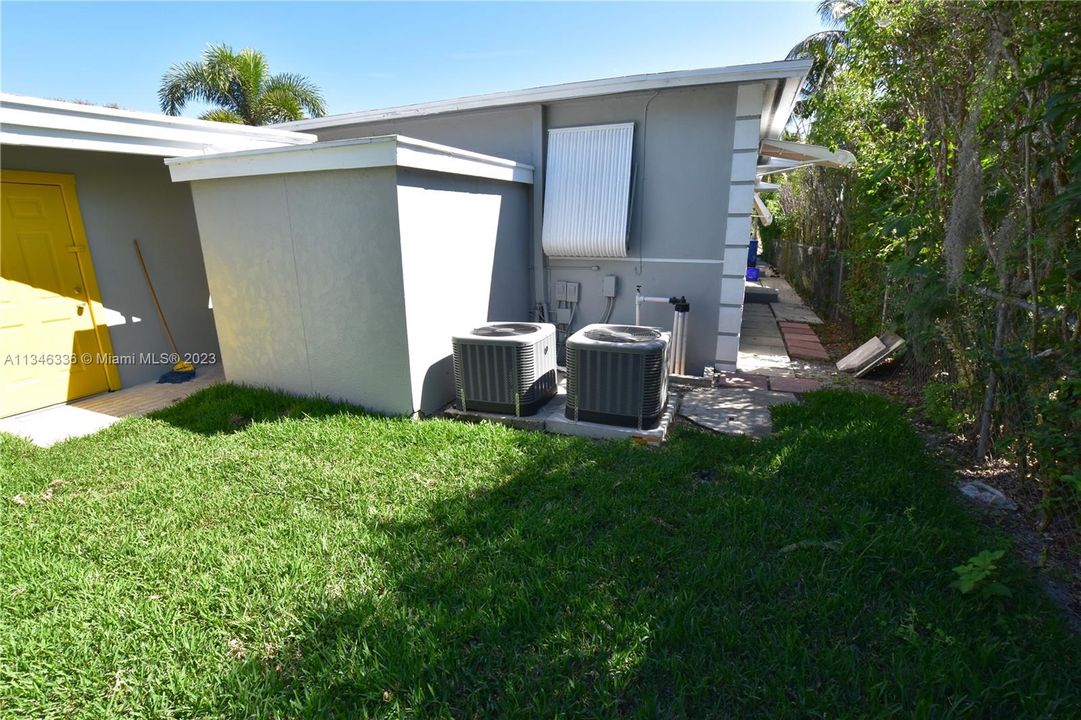 最近售出: $725,000 (0 贝兹, 0 浴室, 2013 平方英尺)