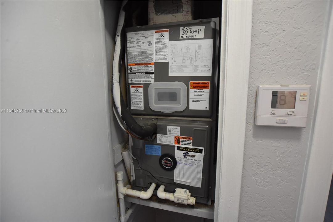 最近售出: $725,000 (0 贝兹, 0 浴室, 2013 平方英尺)