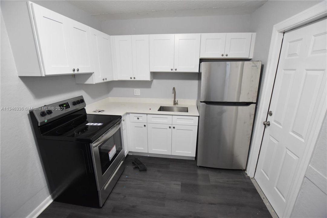 最近售出: $725,000 (0 贝兹, 0 浴室, 2013 平方英尺)