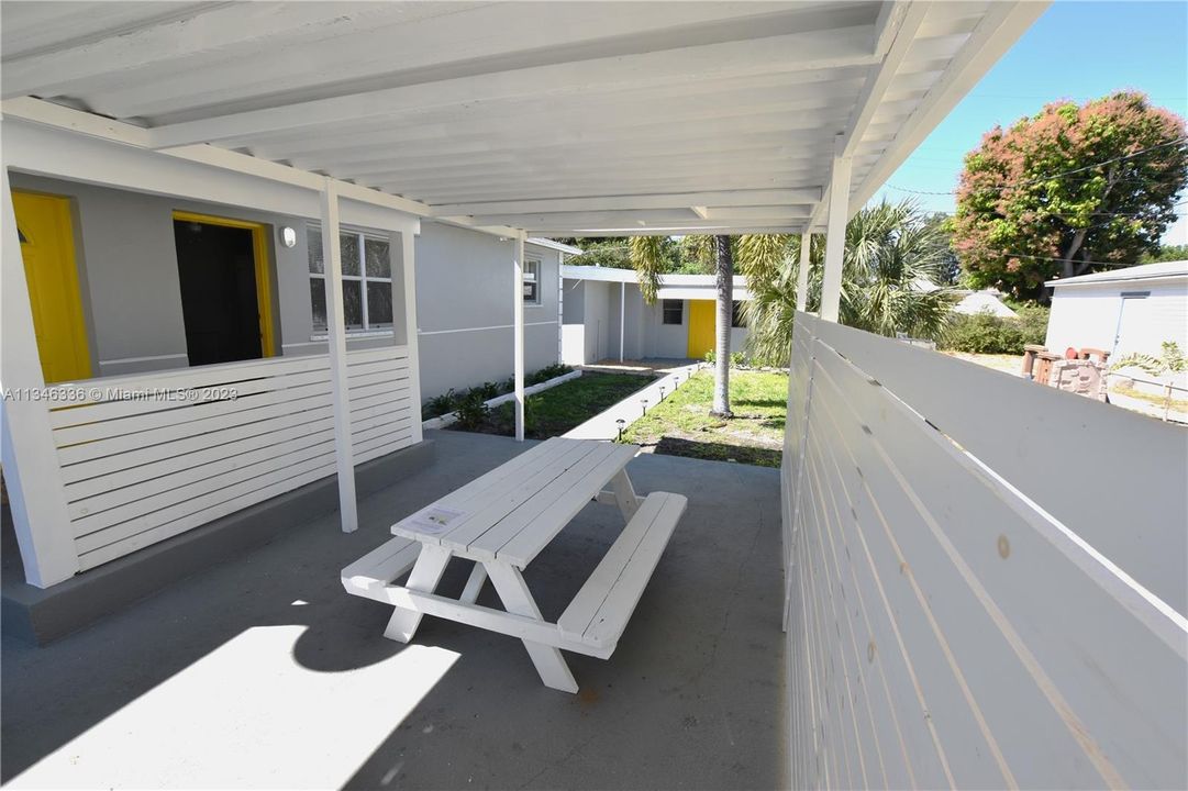 最近售出: $725,000 (0 贝兹, 0 浴室, 2013 平方英尺)