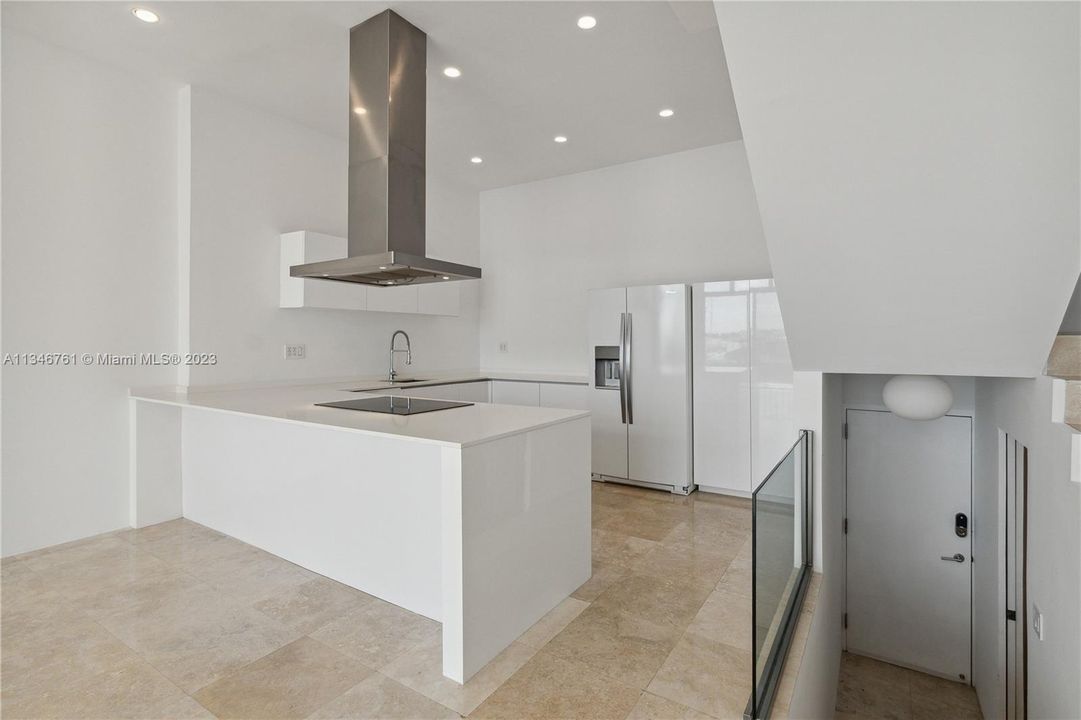 Recently Sold: $2,300,000 (2 beds, 2 baths, 1837 Square Feet)