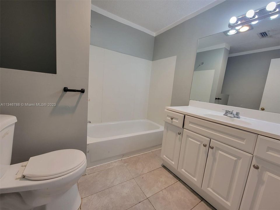 Недавно арендовано: $2,900 (5 спален, 2 ванн, 2333 Квадратных фут)
