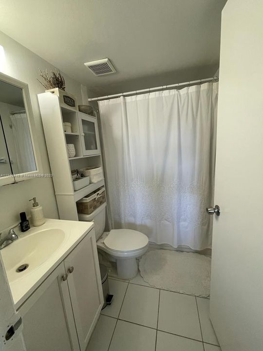 Недавно арендовано: $2,400 (2 спален, 2 ванн, 952 Квадратных фут)