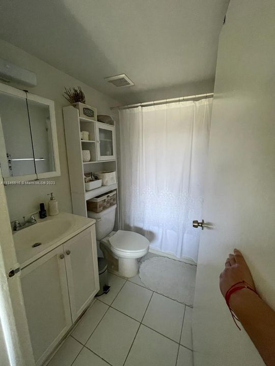 最近租的: $2,400 (2 贝兹, 2 浴室, 952 平方英尺)