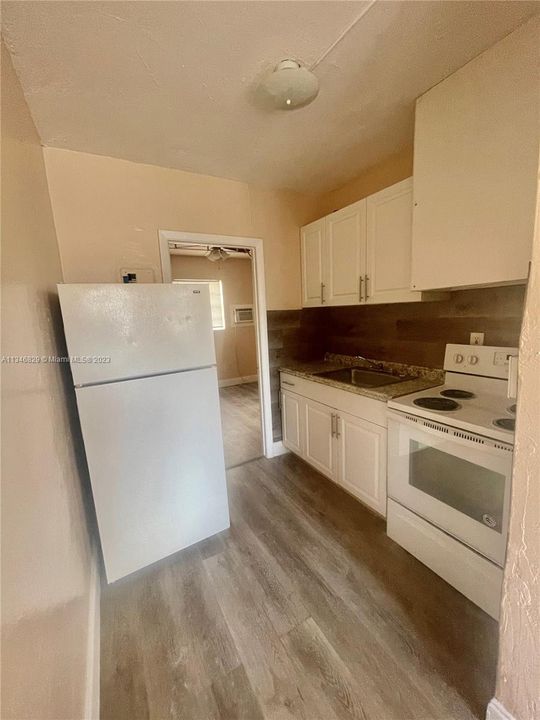 Recently Rented: $1,200 (1 beds, 1 baths, 3416 Square Feet)