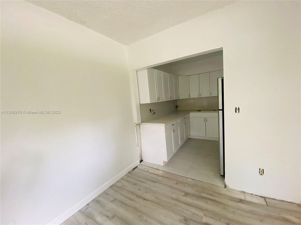 Recently Rented: $2,900 (2 beds, 1 baths, 1106 Square Feet)