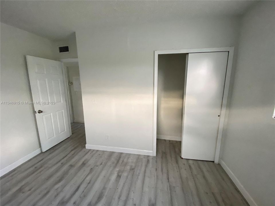 Recently Rented: $2,900 (2 beds, 1 baths, 1106 Square Feet)