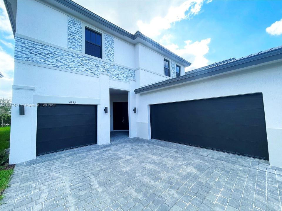 Recently Rented: $6,600 (5 beds, 4 baths, 0 Square Feet)