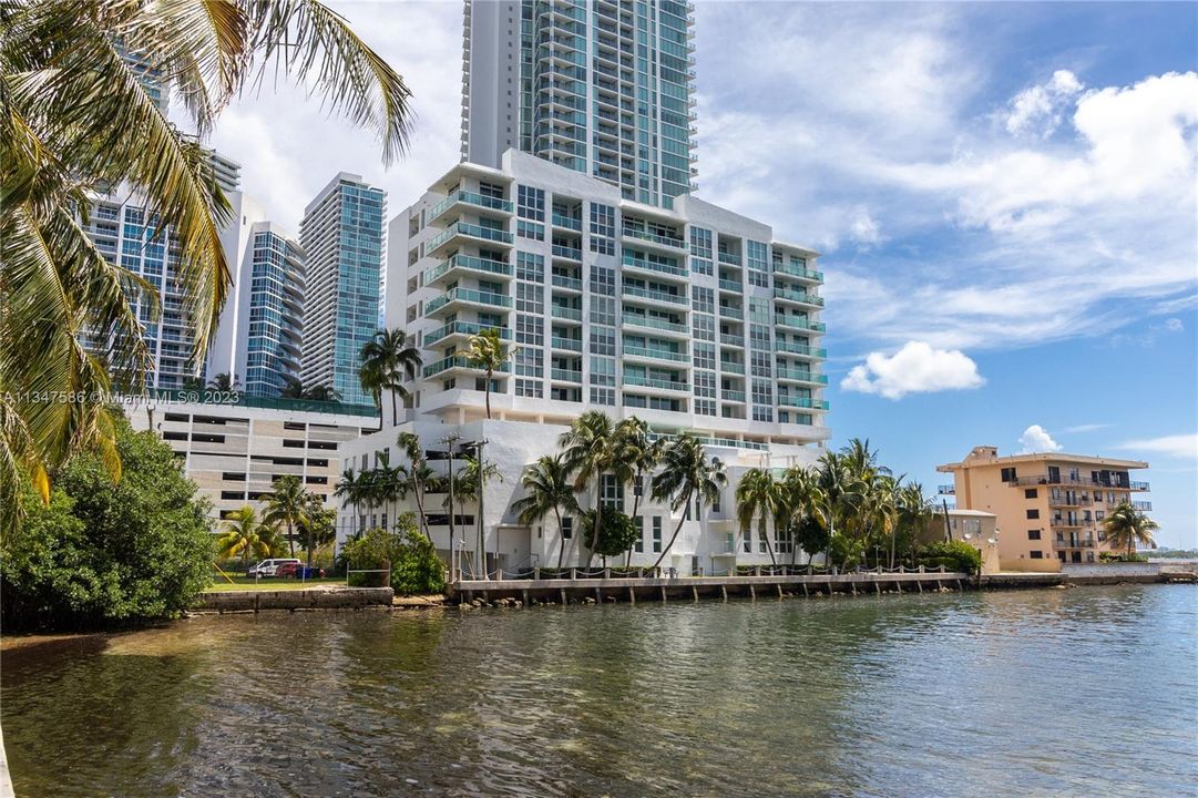 Recently Rented: $3,650 (2 beds, 2 baths, 1065 Square Feet)