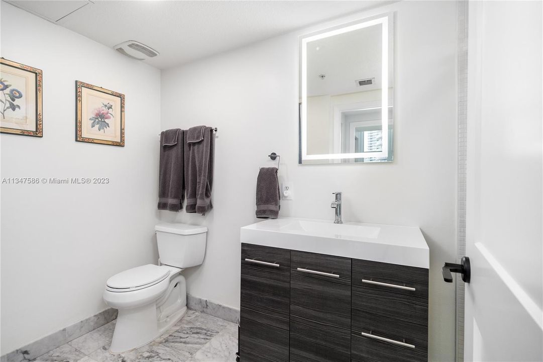 Recently Rented: $3,650 (2 beds, 2 baths, 1065 Square Feet)
