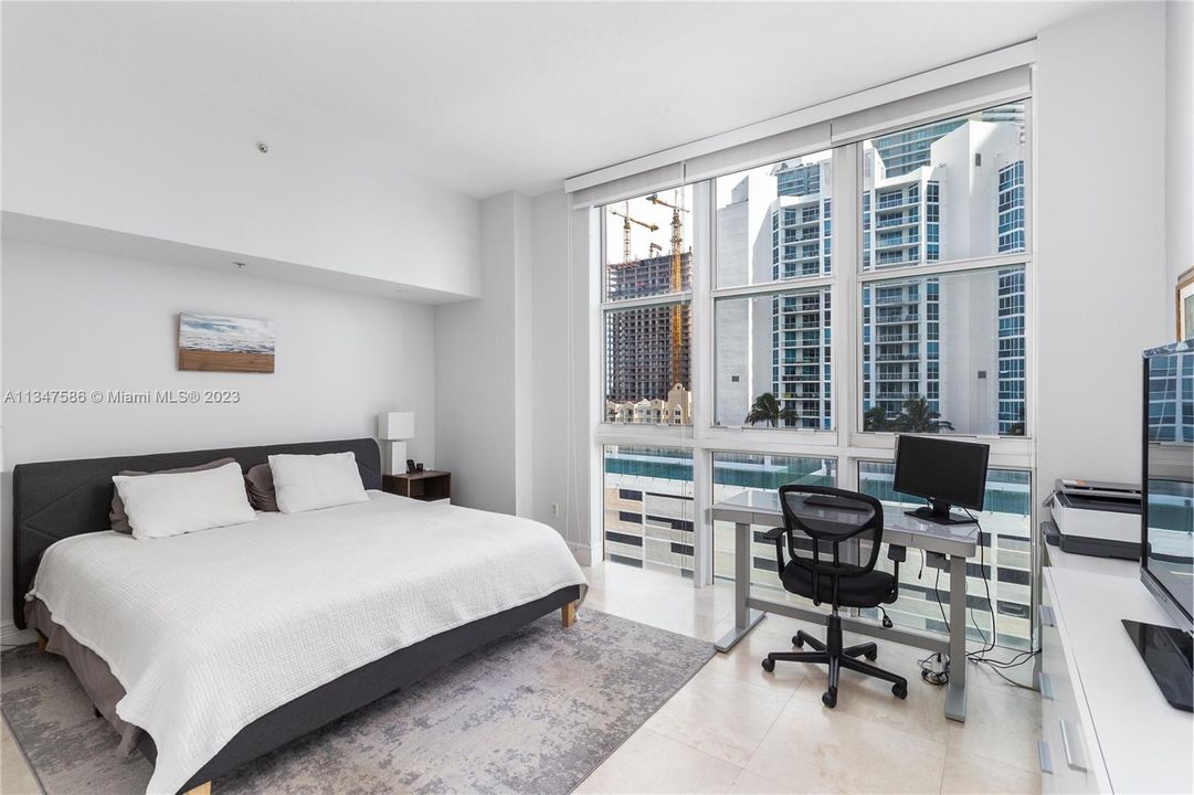 Recently Rented: $3,650 (2 beds, 2 baths, 1065 Square Feet)