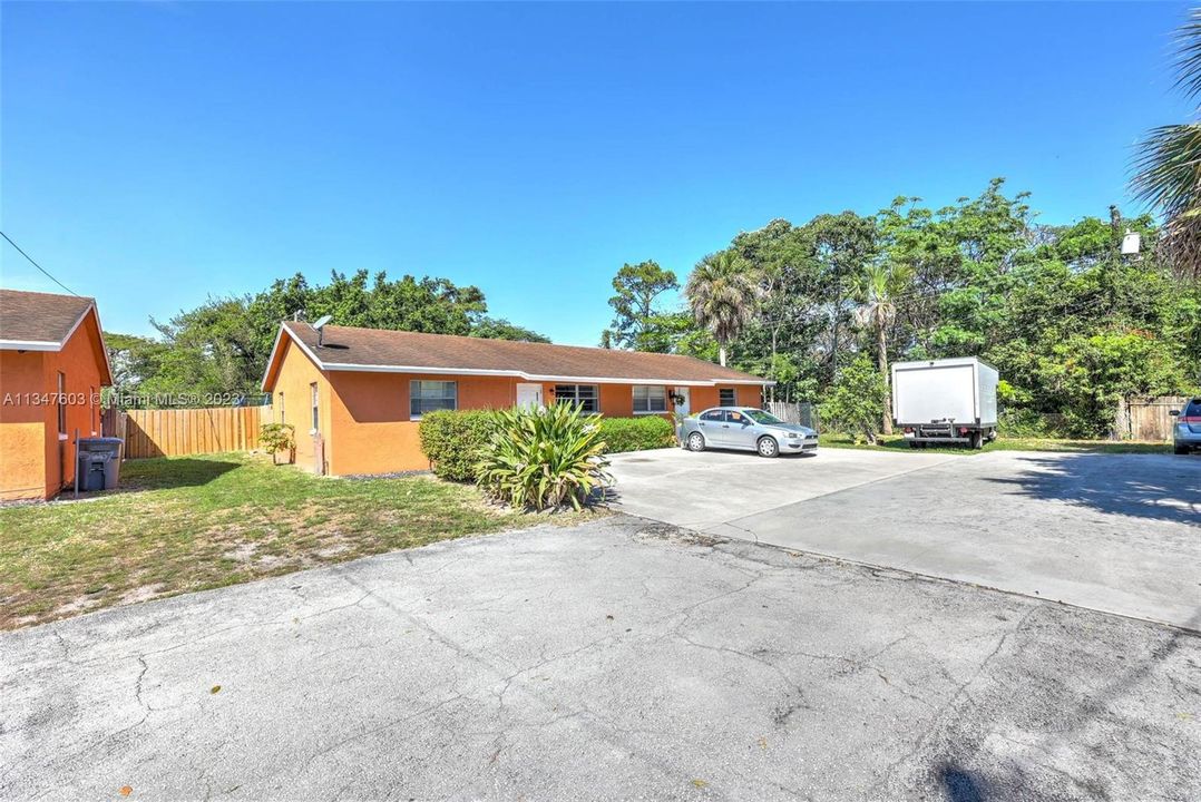 Recently Sold: $950,000 (0 beds, 0 baths, 3600 Square Feet)