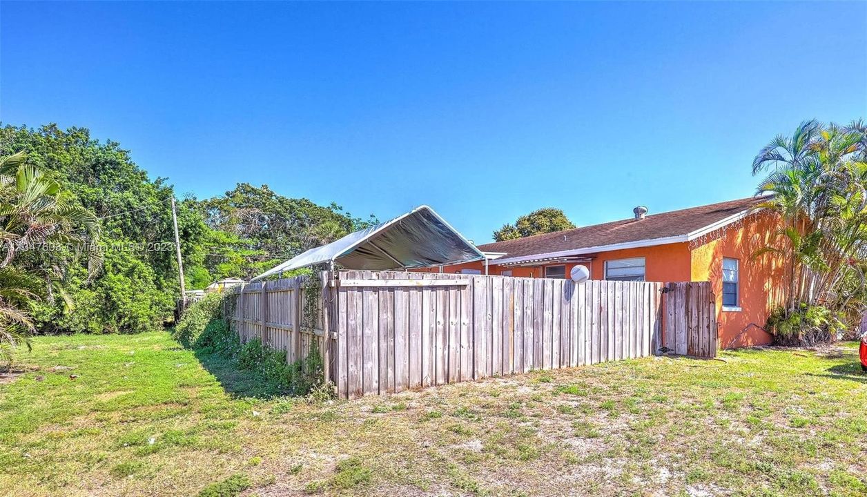 Recently Sold: $950,000 (0 beds, 0 baths, 3600 Square Feet)