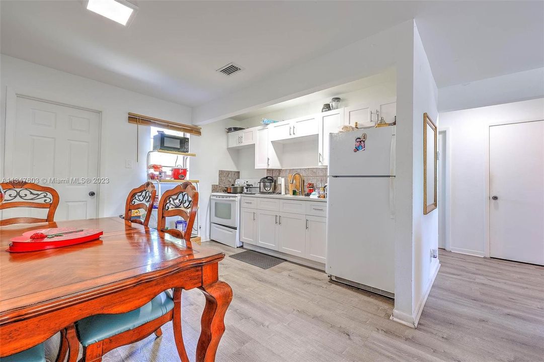 Recently Sold: $950,000 (0 beds, 0 baths, 3600 Square Feet)