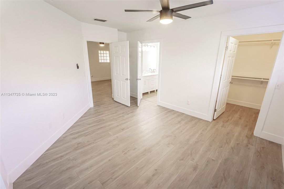 Recently Sold: $299,000 (2 beds, 2 baths, 1156 Square Feet)