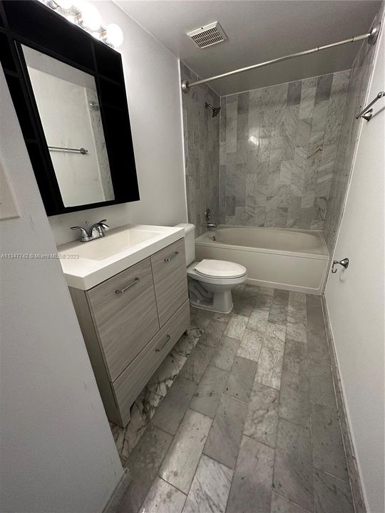 Недавно продано: $490,000 (3 спален, 2 ванн, 1348 Квадратных фут)