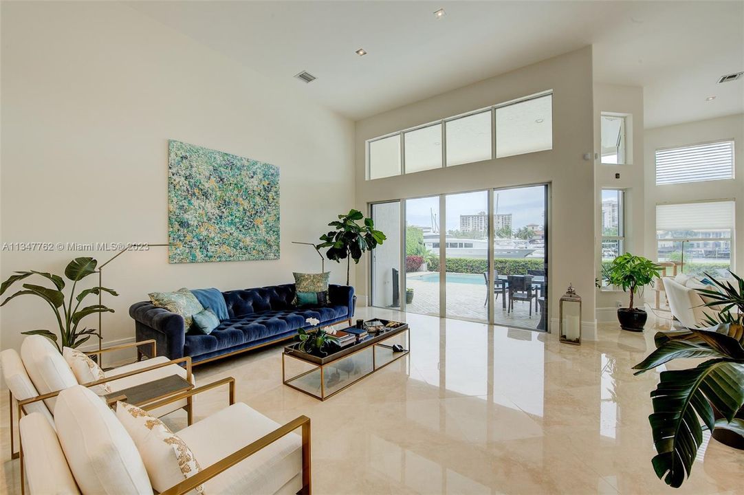 Recently Sold: $3,600,000 (4 beds, 5 baths, 3932 Square Feet)