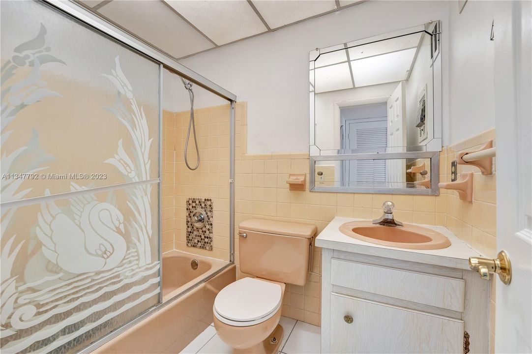 最近售出: $161,000 (1 贝兹, 1 浴室, 600 平方英尺)