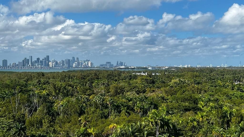 Recently Sold: $1,300,000 (2 beds, 2 baths, 1260 Square Feet)