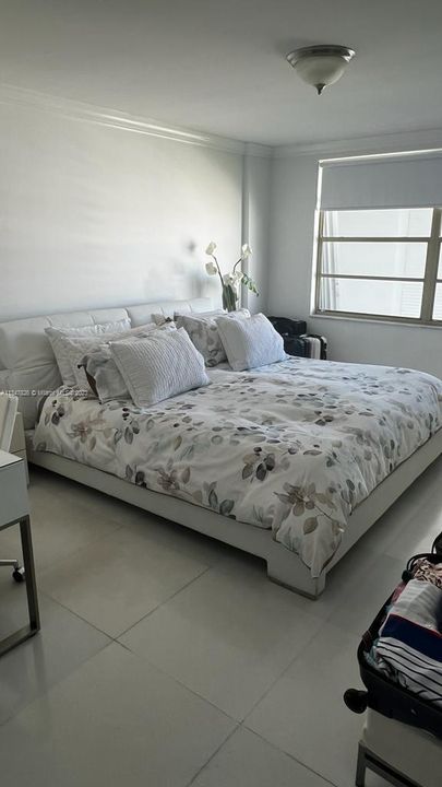 Recently Sold: $1,300,000 (2 beds, 2 baths, 1260 Square Feet)