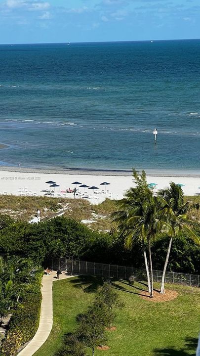 Recently Sold: $1,300,000 (2 beds, 2 baths, 1260 Square Feet)