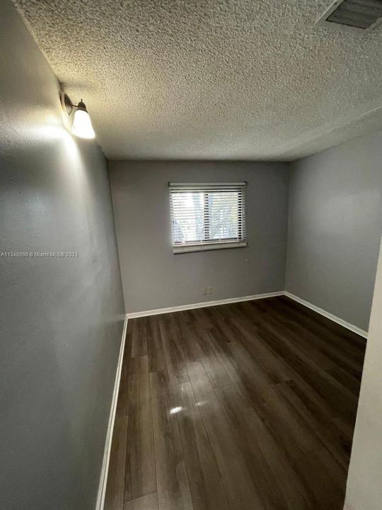 Recently Rented: $750 (3 beds, 2 baths, 1403 Square Feet)