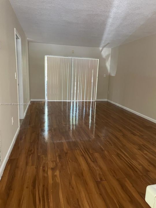 Recently Rented: $1,875 (2 beds, 2 baths, 931 Square Feet)