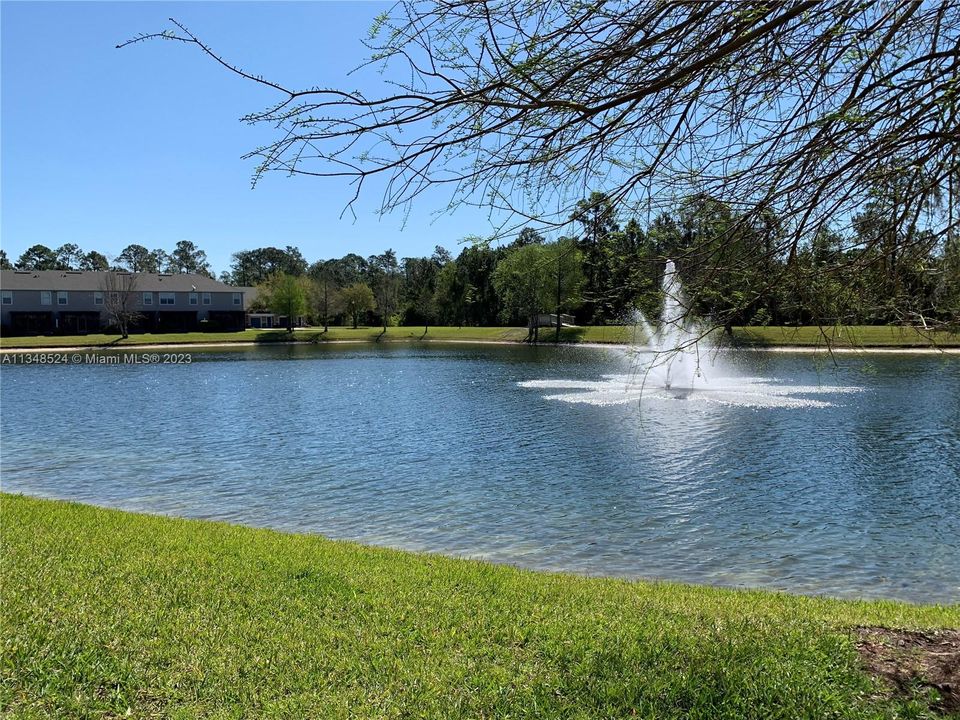 Недавно продано: $310,000 (3 спален, 2 ванн, 1499 Квадратных фут)