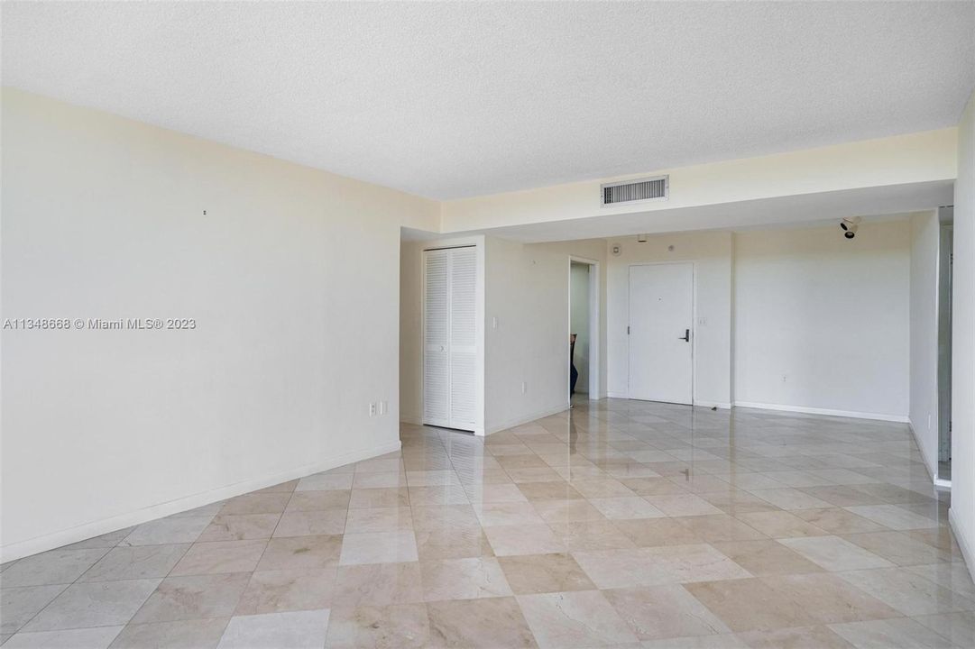 Recently Sold: $495,000 (2 beds, 2 baths, 1129 Square Feet)