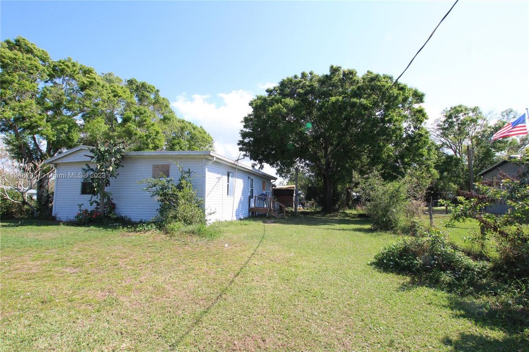 Recently Sold: $89,900 (4 beds, 2 baths, 1914 Square Feet)