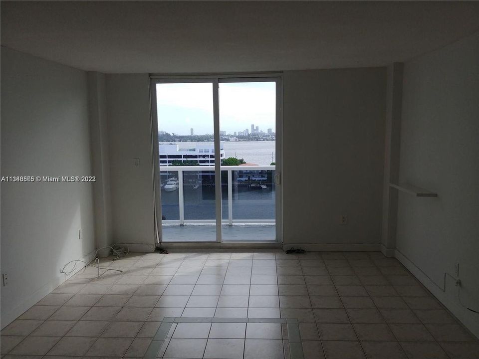 Recently Rented: $2,300 (1 beds, 1 baths, 760 Square Feet)