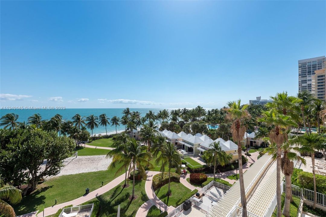 Recently Sold: $10,500,000 (4 beds, 5 baths, 5207 Square Feet)