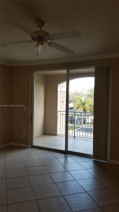 Recently Rented: $2,200 (2 beds, 2 baths, 1058 Square Feet)