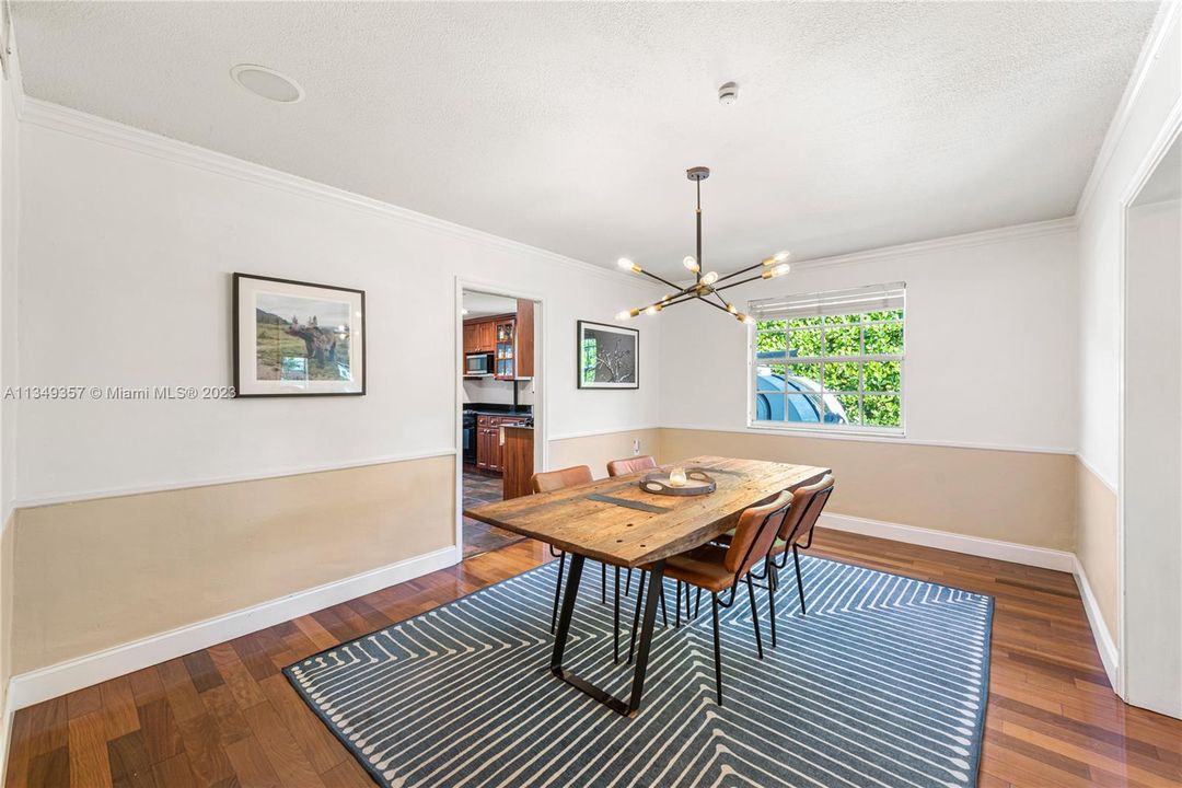 Recently Sold: $935,000 (3 beds, 2 baths, 1698 Square Feet)