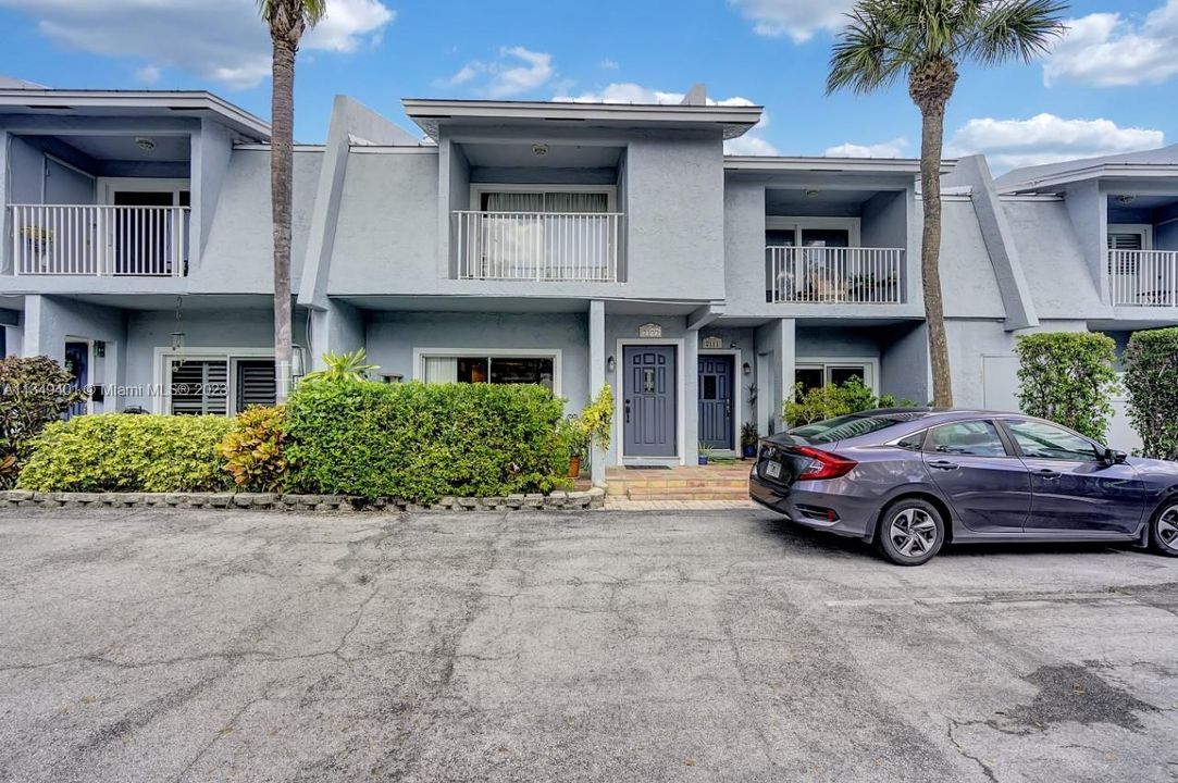 Recently Sold: $250,000 (2 beds, 2 baths, 1807 Square Feet)