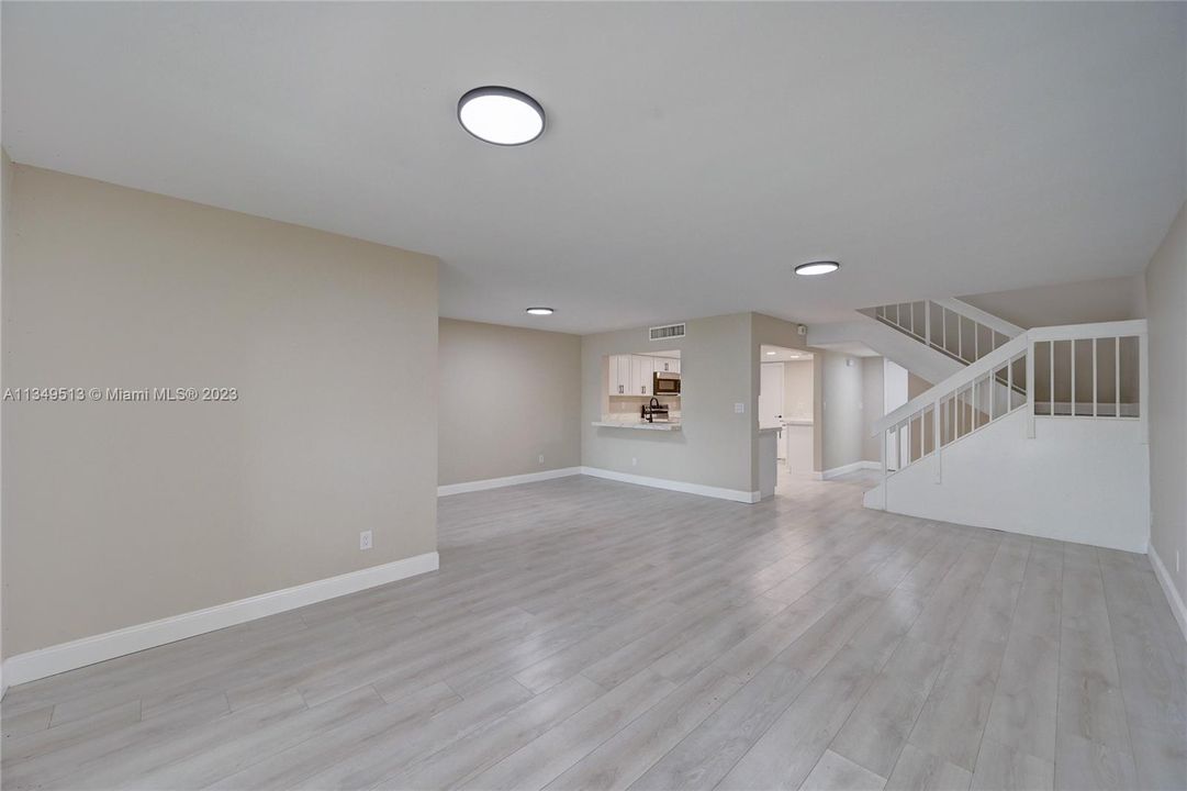 Recently Sold: $349,999 (3 beds, 2 baths, 1540 Square Feet)