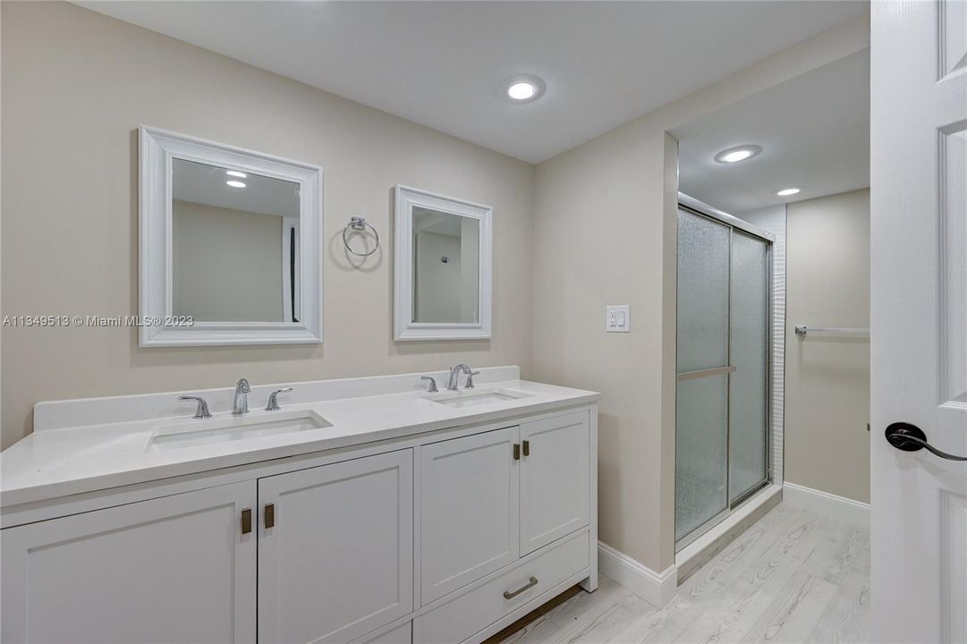 Recently Sold: $349,999 (3 beds, 2 baths, 1540 Square Feet)