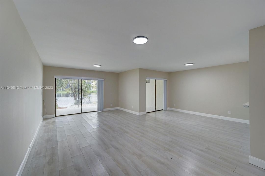 Recently Sold: $349,999 (3 beds, 2 baths, 1540 Square Feet)