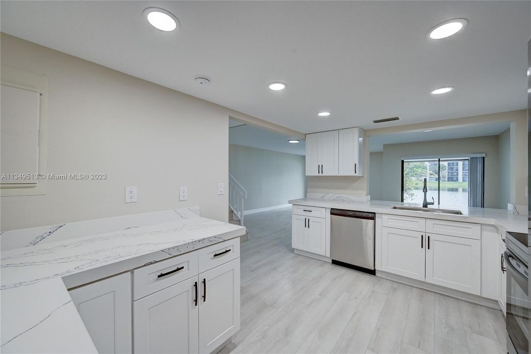 Recently Sold: $349,999 (3 beds, 2 baths, 1540 Square Feet)