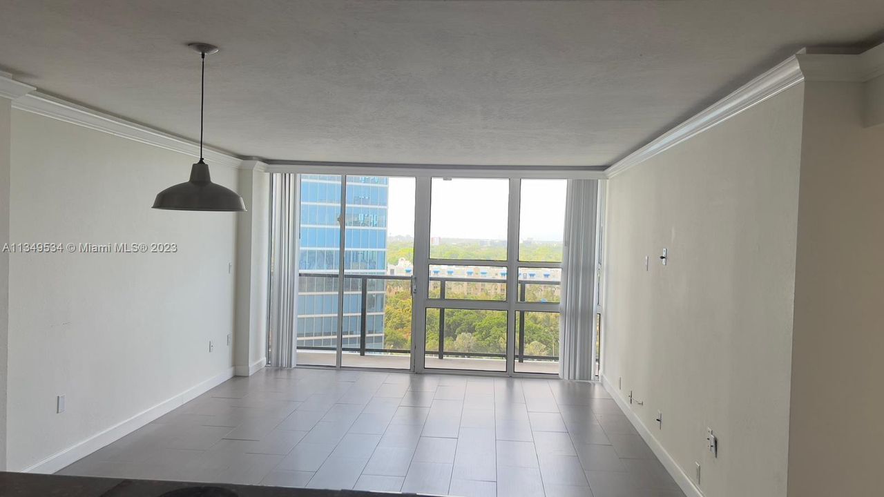 Recently Sold: $466,000 (2 beds, 2 baths, 990 Square Feet)