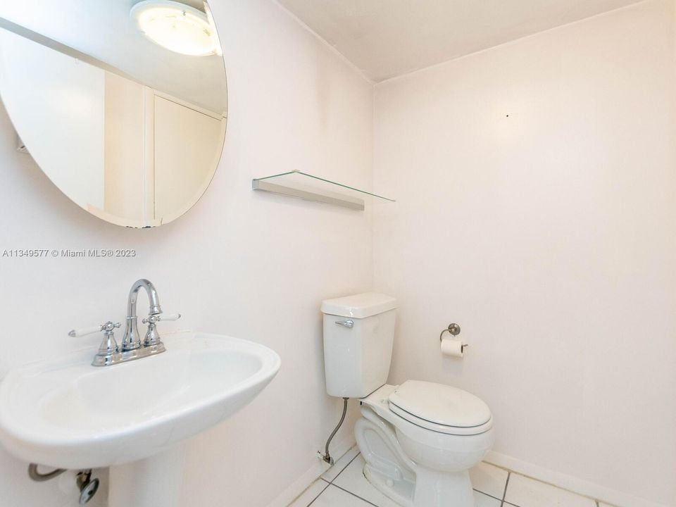 Recently Rented: $2,500 (2 beds, 2 baths, 1200 Square Feet)