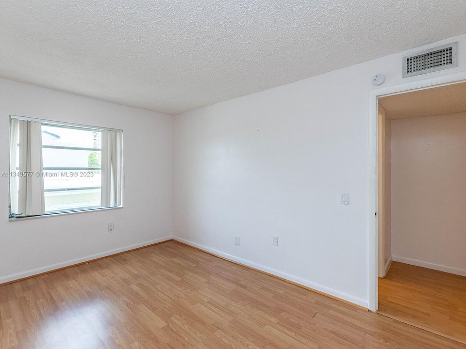 Recently Rented: $2,500 (2 beds, 2 baths, 1200 Square Feet)