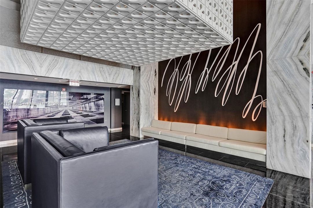 Recently Sold: $430,000 (1 beds, 1 baths, 846 Square Feet)