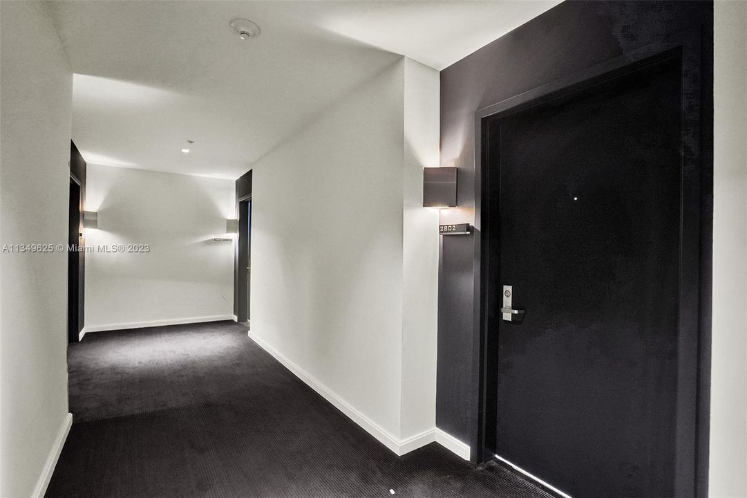 Recently Sold: $430,000 (1 beds, 1 baths, 846 Square Feet)