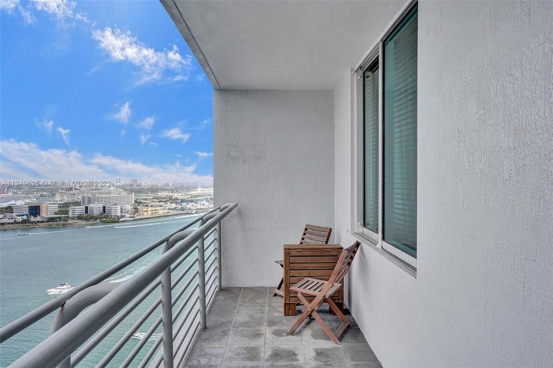 Recently Sold: $430,000 (1 beds, 1 baths, 846 Square Feet)