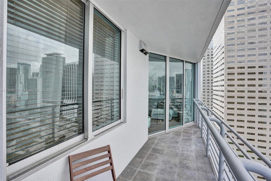 Recently Sold: $430,000 (1 beds, 1 baths, 846 Square Feet)