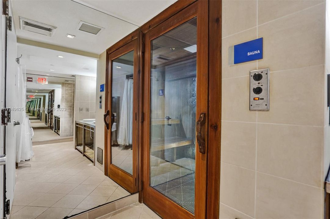 Recently Sold: $430,000 (1 beds, 1 baths, 846 Square Feet)