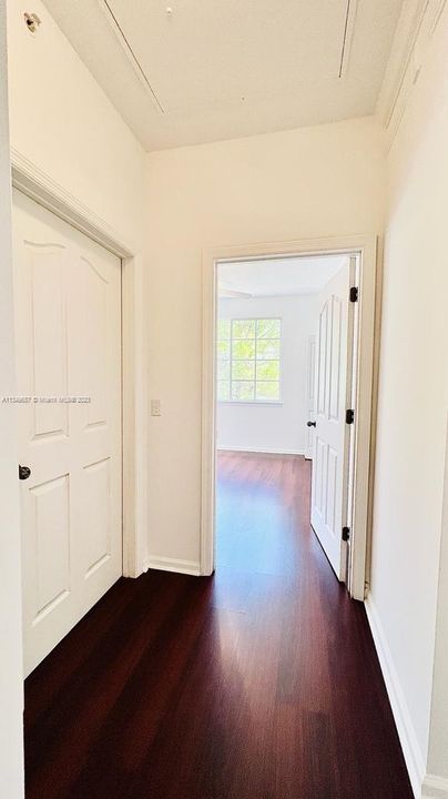 Recently Rented: $2,200 (1 beds, 1 baths, 636 Square Feet)