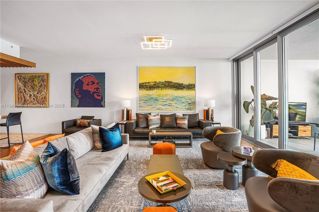 Recently Sold: $4,200,000 (3 beds, 3 baths, 2269 Square Feet)