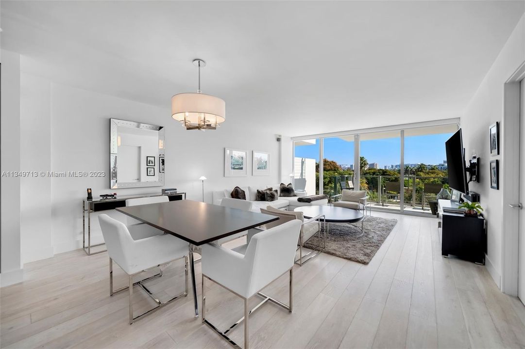 Recently Sold: $2,475,000 (2 beds, 2 baths, 1562 Square Feet)